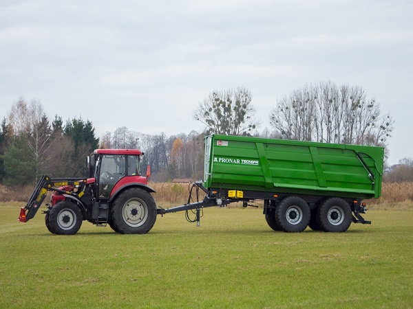 Traktorit ja maatalouskoneet