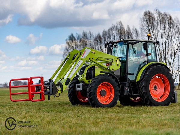 Traktorit ja maatalouskoneet